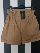 Spodenki, szorty Bibione, brelok BB,  karmelowe,