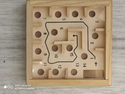 Drewniana gra labirynt