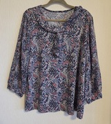 elegancka bluzka z żabotem żabot w kwiaty wzór rękaw 3/4 XXL 44