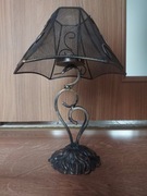 Lampka nocna z kłutego metalu