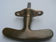 Przedwojenna niemiecka klamka do okna.