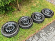 Koła Zimowe Nokian 175/65 84T R15 od Toyoty Yaris 2015