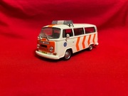Volkswagen Kombi (Transporter 2) Holenderska policja skala 1:43