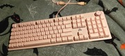 Różowa klawiatura mechaniczna 