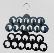 WIESZAKI NA PASKI KRAWATY APASZKI CZAPECZKI - WELUR - KOMPLET 3 SZT.