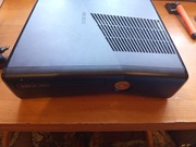 Konsola Xbox 360 (4GB+250GB HDD, pad i zasilacz)