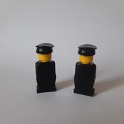 Lego old025 Legoland Black Torso, Black Legs, BlackHat