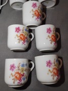 Karolina zestaw kubki filiżanki PRL motyw kwiatowy 5 sztuk