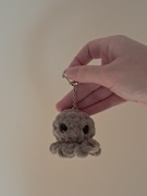 Kremowa ośmiorniczka brelok | Ręcznie robiony