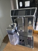 DeLonghi PrimaDonna Elite – po pełnym serwisie – idealny stan
