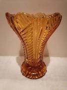 Szklany wazonik konwaliowy