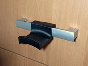 Uchwyt wieszak na słuchawki do biurka mocowany na klamkę