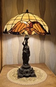 Lampa w stylu Tiffany 
