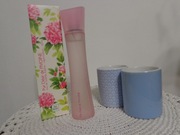 YVES ROCHER PIVOINE EDT  60 ml spray. Gratis.