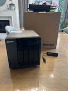 WYJĄTKOWY QNAP TS-453A | 16GB RAM | Karta 2.5GbE | HDD 320GB FUJITSU