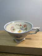 filizanka porcelanowa BAVARIA KORONA 1 . piękne kwiatowe zdobienia