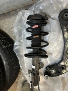 Amortyzator sprężyna prawy Lexus CT200h