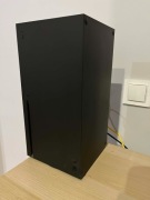 Xbox Series X + 2 pady + stojak na gry i pady GRATIS