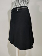 Czarna krótka spódnica marki Next petite używana rozmiar 38