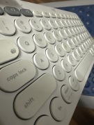 Klawiatura Logitech K380 QWERTY jak nowa, macbook style