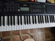 Keyboard Yamaha PSR-E383