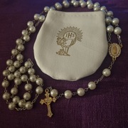 Różaniec z perełek do I Komuni Św. z MB z Gwadelupe.Meksyk.