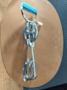 Kuchenny Mikser ręczny trzepaczka 