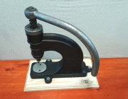 Stara prasa kaletnicza, szewska. Lata 30-50 XX w. Zabytek po renowacji. 