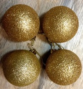 Bombki złote.