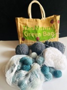 MEGA PAKA,wełna,pompony,torba,druty.WYPRZ.