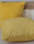Poszewka na poduszkę 40x40 cm  z milutkiego minky. (kolor żółty)