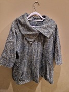 Piękny jesienny płaszczyk z rękawami 3/4 zapinany 