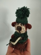 Miś z wełny czesankowej rekwizyt do sesji noworodkowej