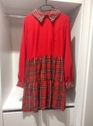 Rozkloszowana sukienka w kratę świąteczna L/40