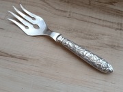 POSREBRZANY WIDELEC ŚRODEK STOŁU SZWECJA RÓŻE