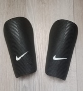 Ochraniacze Nike piłkarskie 