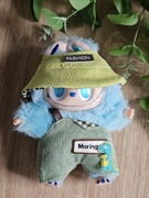 Ubranko dla lalki – zestaw: spodenki + kapelusz Labubu 