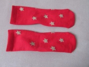 skarpety skarpetki rozm 21-23 czerwone w gwiazdki