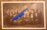 FOTOGRAFIA Grupowe rodzinne przed domem Ostrów i Raszków okolica ~1930