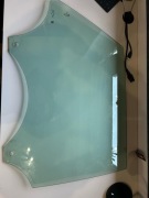 Szyba prawy tył Audi Q8  4M8845206C