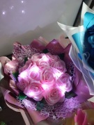 Różowy brokatowy bukiet róż 