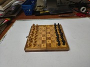 Drewniane szachy podróżne  miniaturowe