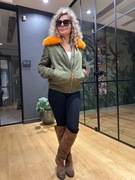 Kultowa bomberka militarna z naturalnym futrem S