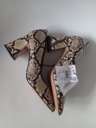 Buty Damskie Wzór Beżowe Reserved Nowe 37  Sztuczna Wężowa Skóra