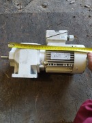 Motoreduktor silnik elektryczny z przekładnią 