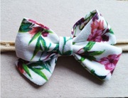 Opaska bezuciskowa kokarda kwiaty i liście 