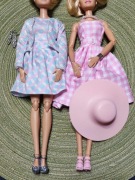 2 zestawy ubranek dla lalki Barbie 
