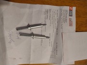 Nowa najtańsza Śruba wtryskiwacza. Pokrywy zaworów .Mazda 2,2 disel