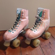 WROTKI Rio Roller Script,  rozmiar 40,5