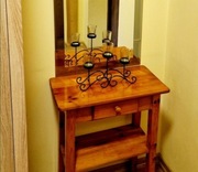 Stolik mały drewniany konsolka z jedną szufladą 70 x 56 x 30